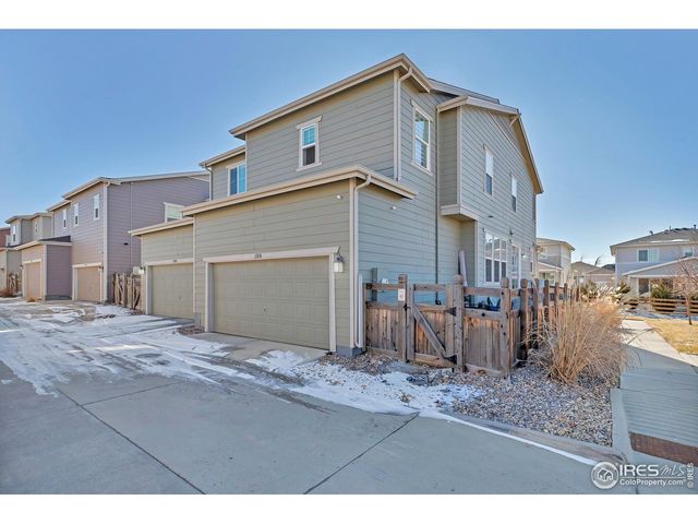 21876 E Radcliff Cir, Aurora, CO 80015