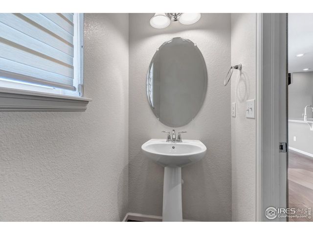 21876 E Radcliff Cir, Aurora, CO 80015