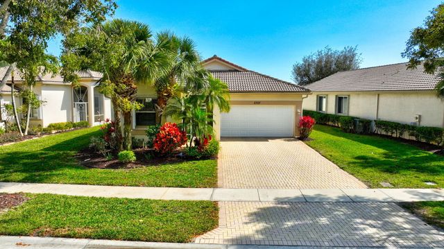 2707 Clipper Circle, West Palm Beach, FL 33411