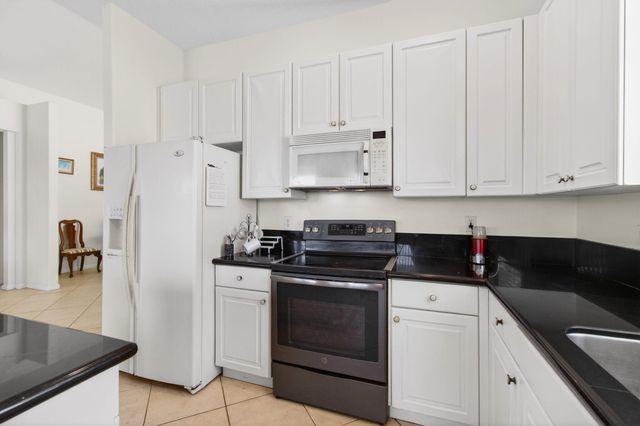 2707 Clipper Circle, West Palm Beach, FL 33411