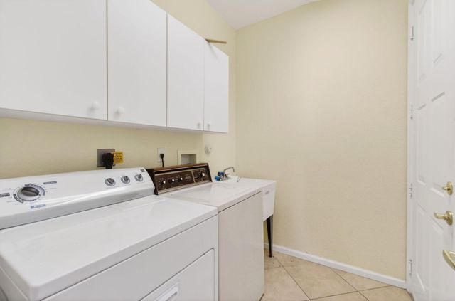 2707 Clipper Circle, West Palm Beach, FL 33411