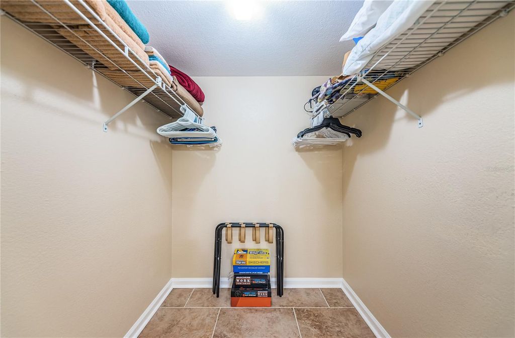 Image 26 of property listing at 6180 SUN BOULEVARD 106, St Petersburg, FL 33715