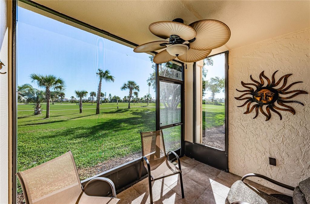 Image 37 of property listing at 6180 SUN BOULEVARD 106, St Petersburg, FL 33715