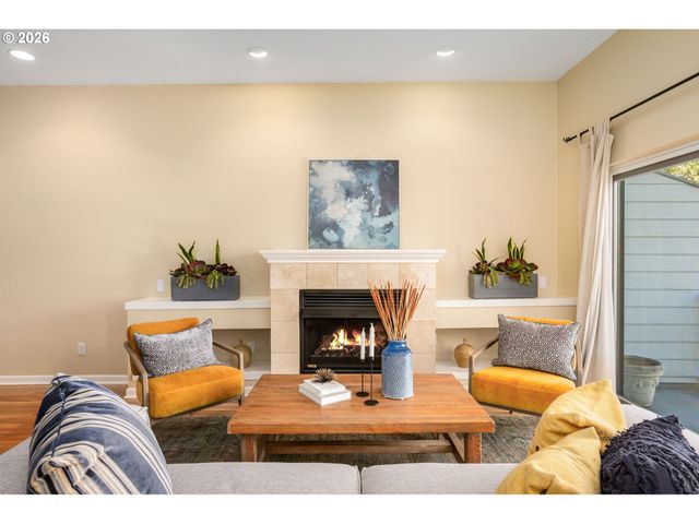 635 Nw 24TH Ave 6-2, Portland, OR 97210