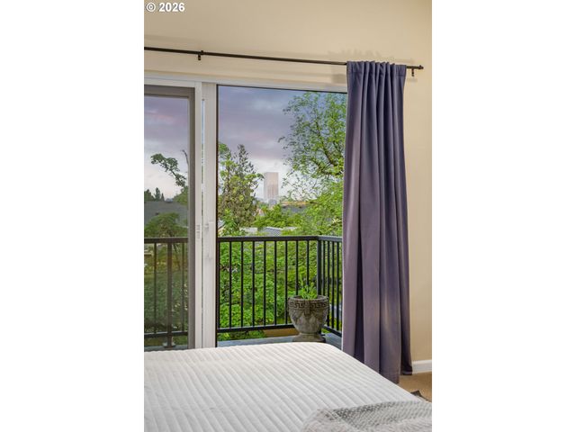 635 Nw 24TH Ave 6-2, Portland, OR 97210