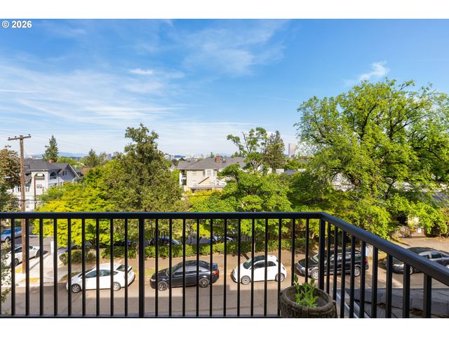 635 Nw 24TH Ave 6-2, Portland, OR 97210