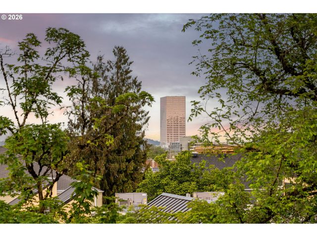 635 Nw 24TH Ave 6-2, Portland, OR 97210
