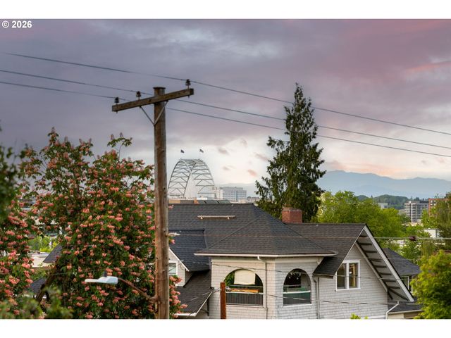 635 Nw 24TH Ave 6-2, Portland, OR 97210