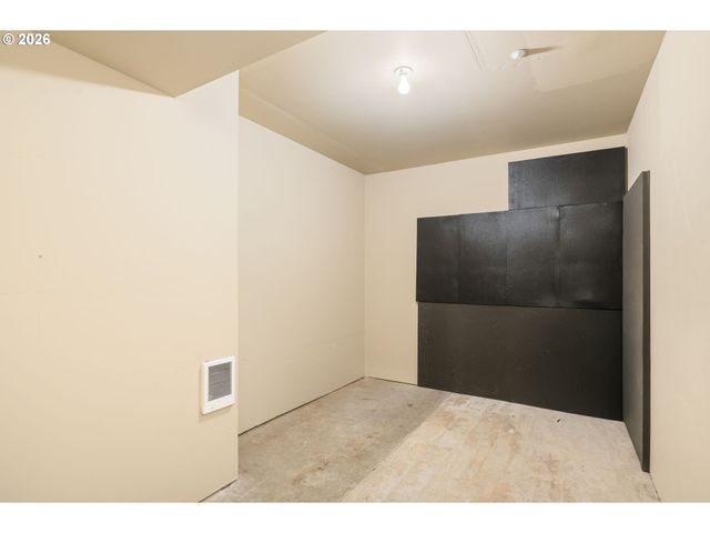 635 Nw 24TH Ave 6-2, Portland, OR 97210