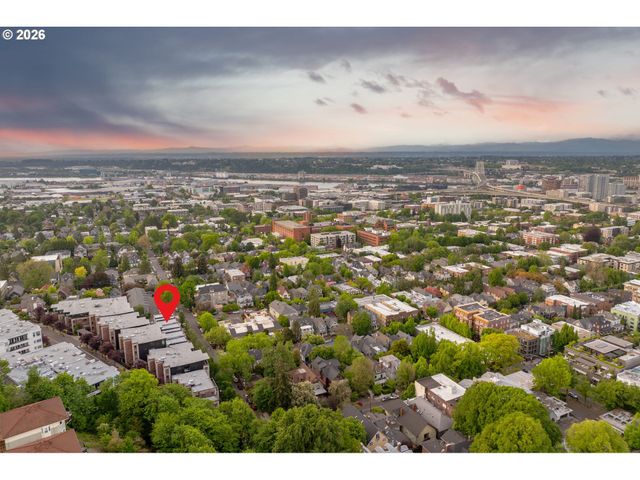 635 Nw 24TH Ave 6-2, Portland, OR 97210