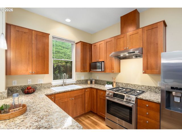 635 Nw 24TH Ave 6-2, Portland, OR 97210