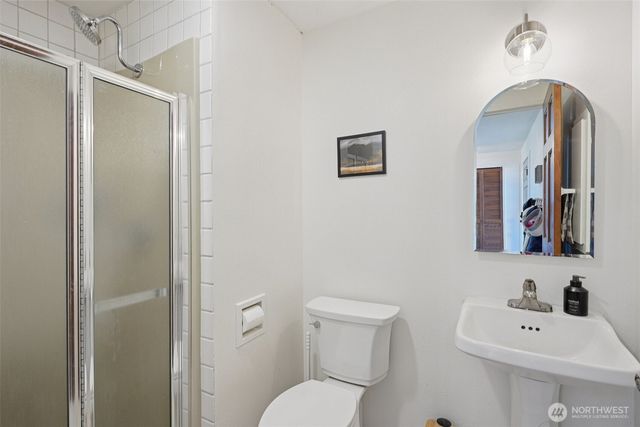 3308 N Narrows Drive, Tacoma, WA 98407