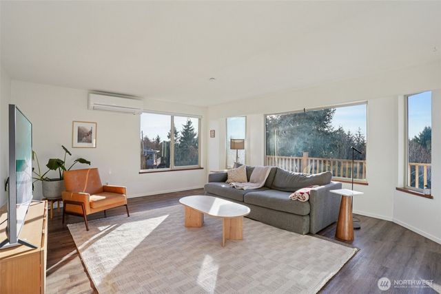 3308 N Narrows Drive, Tacoma, WA 98407