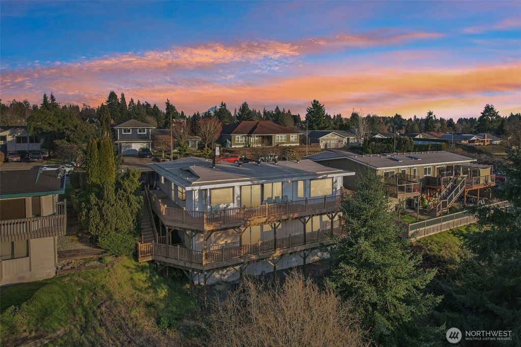 3308 N Narrows Drive, Tacoma, WA 98407