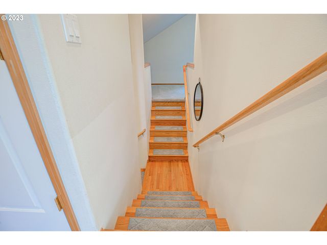 1495 Ne ZACHARY St, Hillsboro, OR 97124