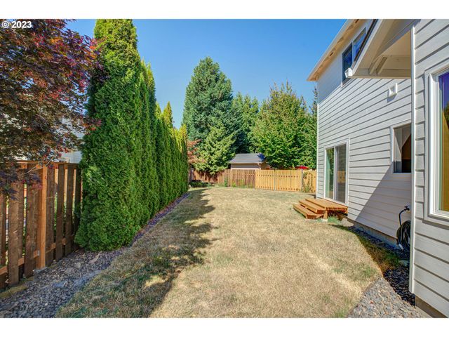 1495 Ne ZACHARY St, Hillsboro, OR 97124