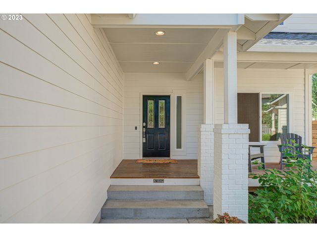 1495 Ne ZACHARY St, Hillsboro, OR 97124