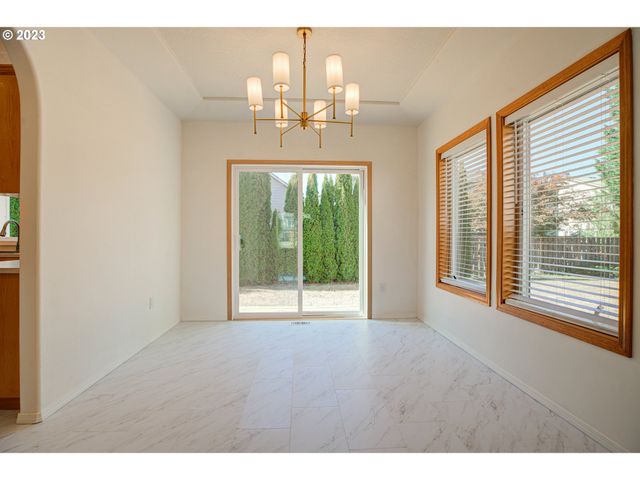 1495 Ne ZACHARY St, Hillsboro, OR 97124