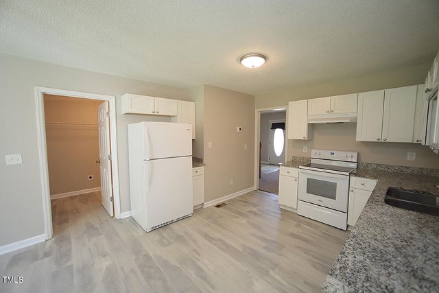 208 Wimbledon Court, Clayton, NC 27520