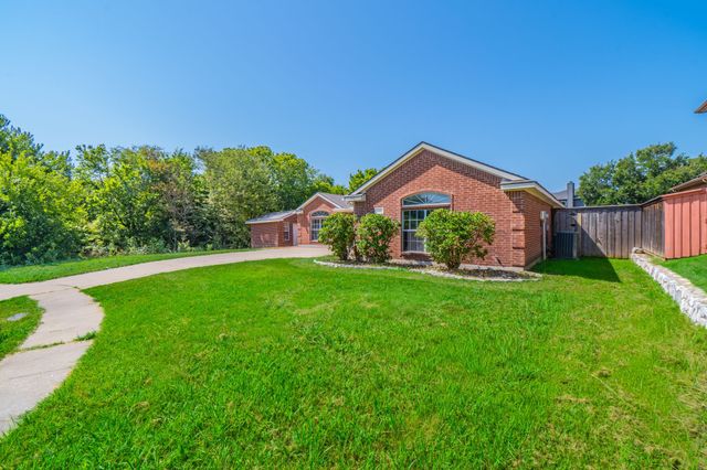 3901 Georgetown Drive, Sachse, TX 75048