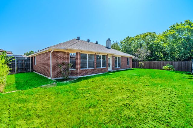 3901 Georgetown Drive, Sachse, TX 75048