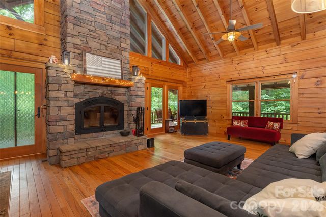 698 Heartwood Drive, Marion, NC 28752
