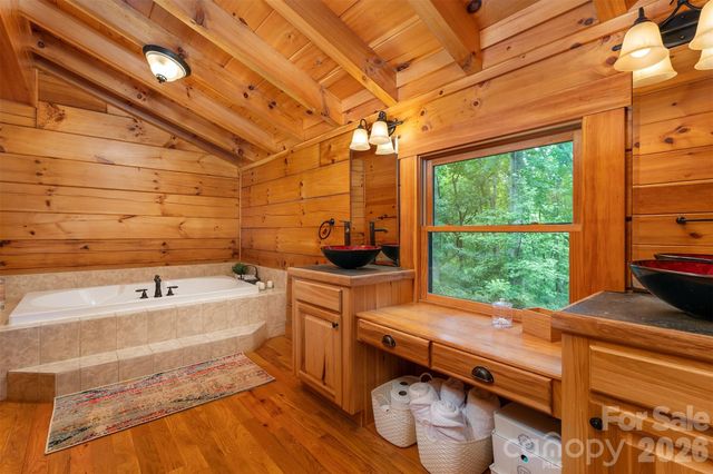 698 Heartwood Drive, Marion, NC 28752