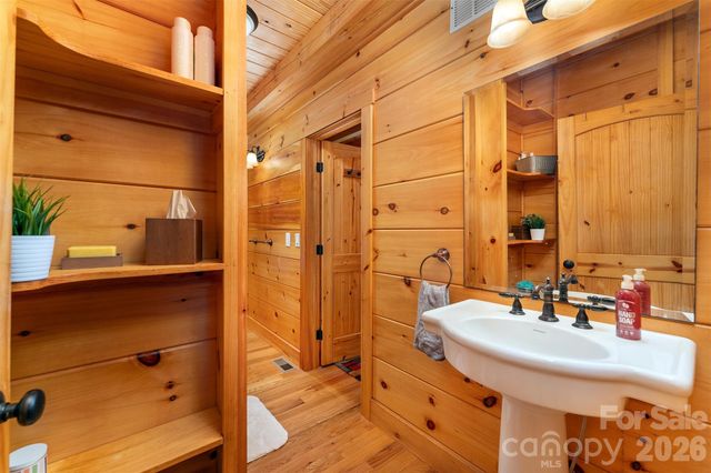 698 Heartwood Drive, Marion, NC 28752