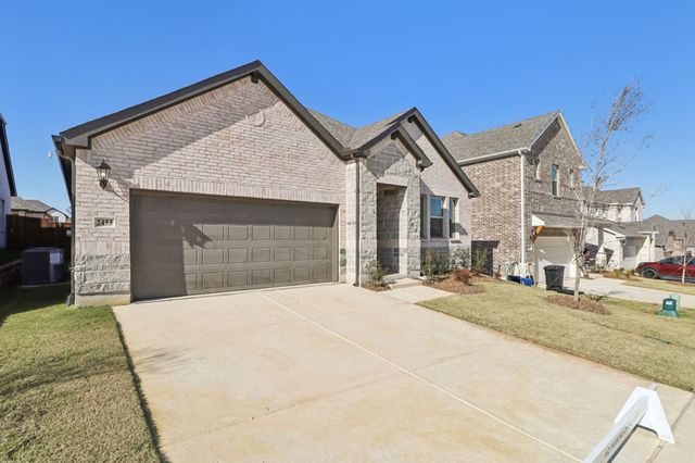 2453 Glacier Ridge, Corinth, TX 76210