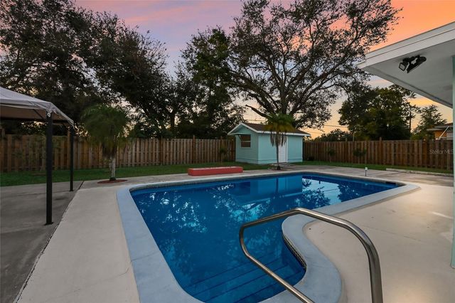 2411 RIDGE AVENUE, Sarasota, FL 34235