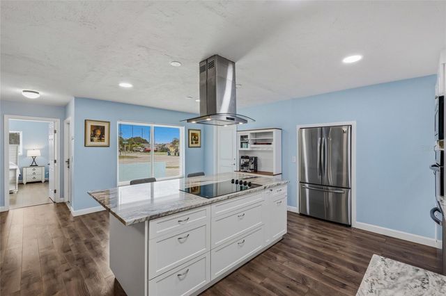 2411 RIDGE AVENUE, Sarasota, FL 34235