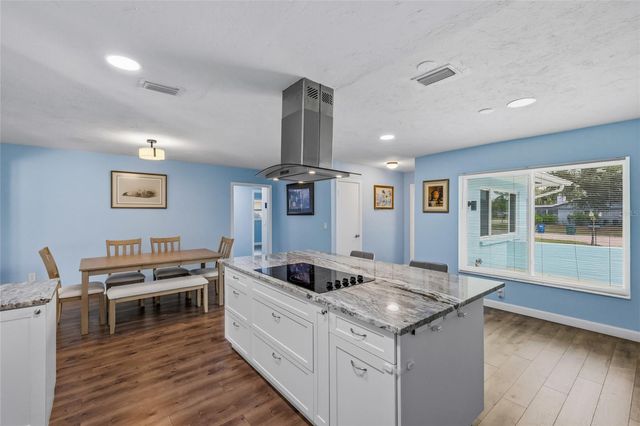 2411 RIDGE AVENUE, Sarasota, FL 34235