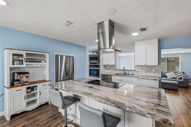 2411 RIDGE AVENUE, Sarasota, FL 34235