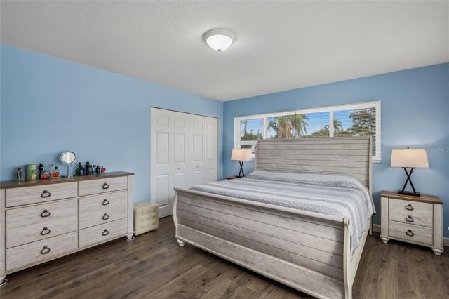 2411 RIDGE AVENUE, Sarasota, FL 34235