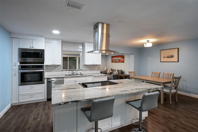 2411 RIDGE AVENUE, Sarasota, FL 34235