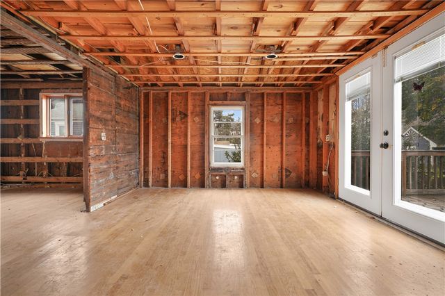 115 Market Street, Warren, RI 02885