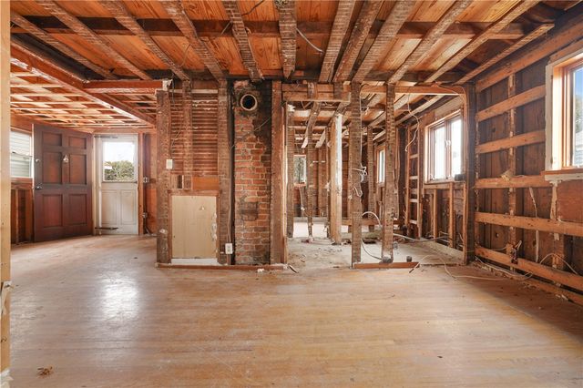 115 Market Street, Warren, RI 02885