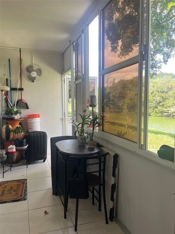 35 Camden B, West Palm Beach, FL 33417