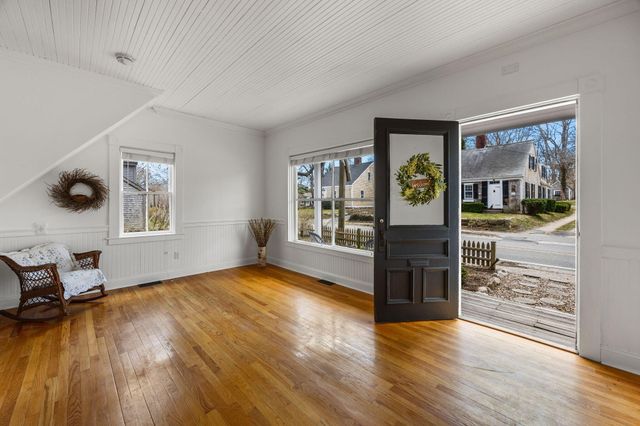194 Route 6A, Yarmouth Port, MA 02675
