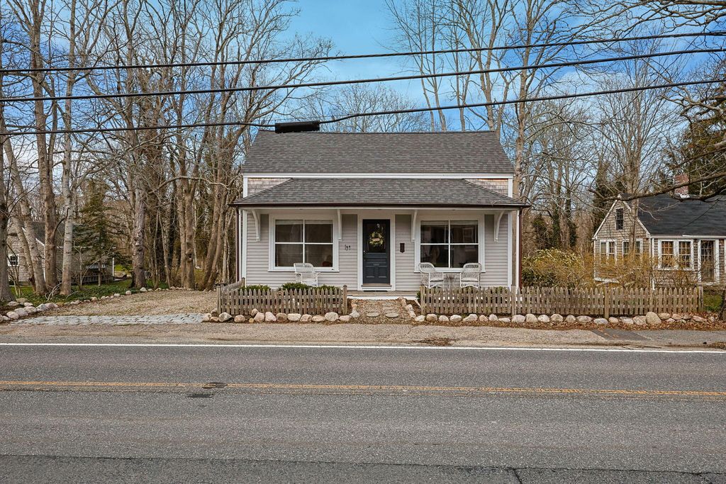 194 Route 6A, Yarmouth Port, MA 02675