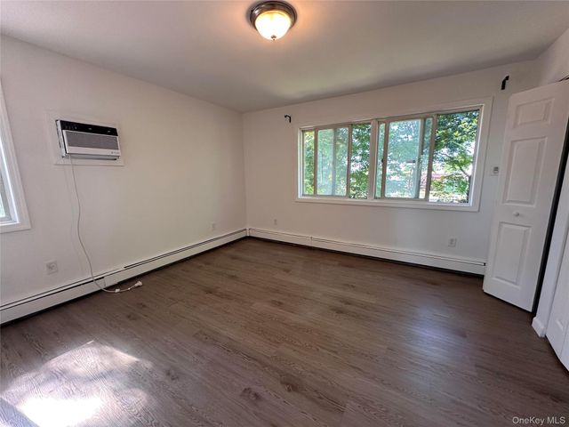 120 Ball Park Lane, Hicksville, NY 11801