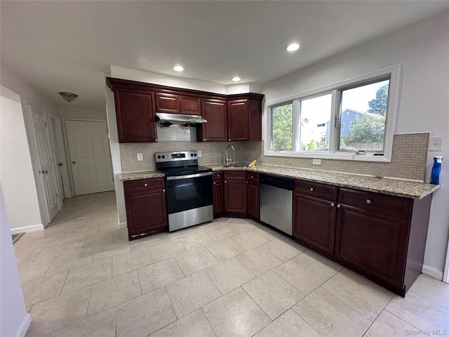 120 Ball Park Lane, Hicksville, NY 11801