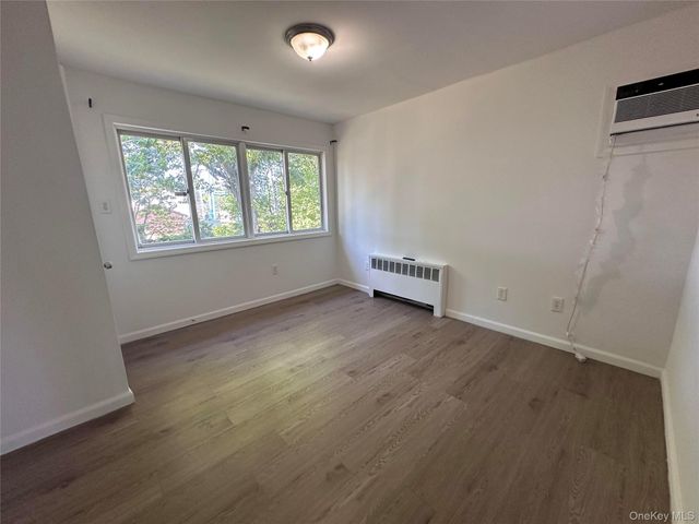 120 Ball Park Lane, Hicksville, NY 11801