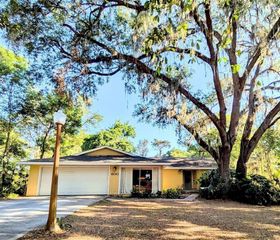 600 LAKE STREET, Fruitland Park, FL 34731