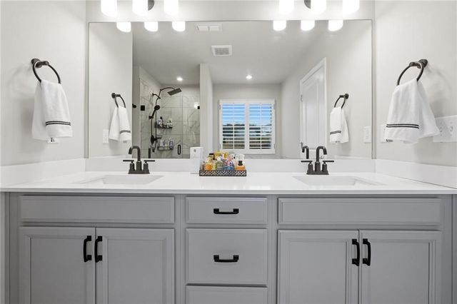 168 Brookstone Park E, Acworth, GA 30101