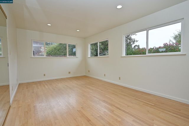 21 Eric Ct, Pleasant Hill, CA 94523