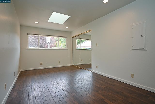 21 Eric Ct, Pleasant Hill, CA 94523