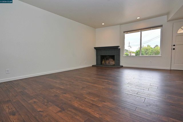 21 Eric Ct, Pleasant Hill, CA 94523