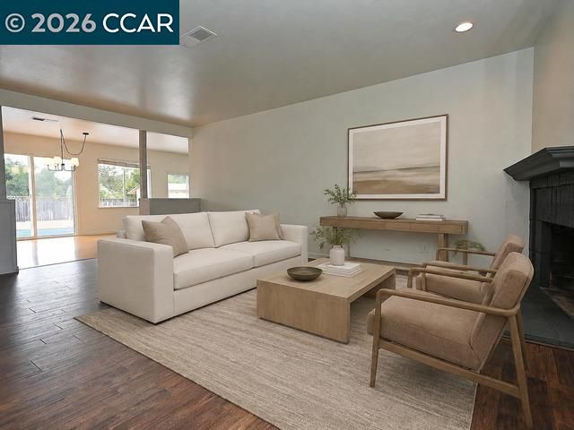 21 Eric Ct, Pleasant Hill, CA 94523