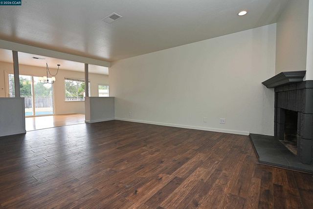 21 Eric Ct, Pleasant Hill, CA 94523
